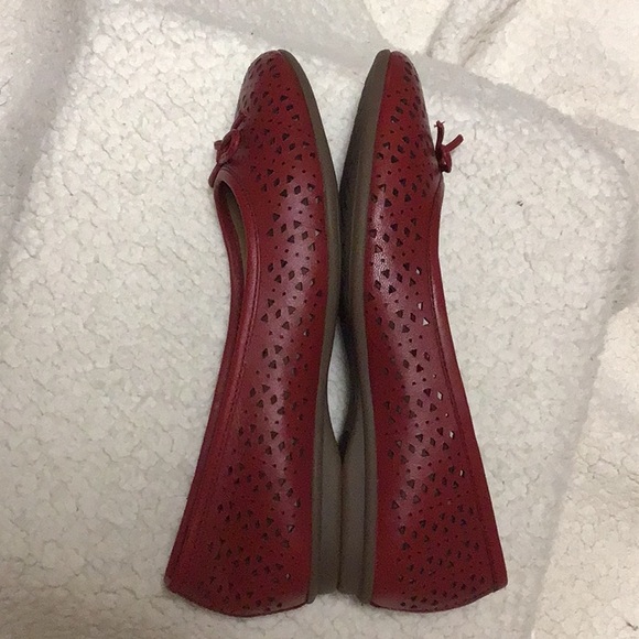 RED HUSH PUPPIE FLATS  7 - Picture 5 of 8